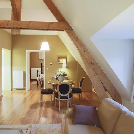 Apartments Ypres 예페르